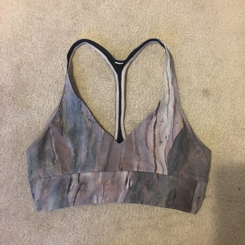 Lululemon sports bra